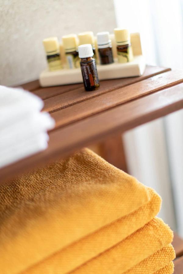 Aszuvilag Rezidencia With Sauna & Jacuzzi Legyesbenye エクステリア 写真