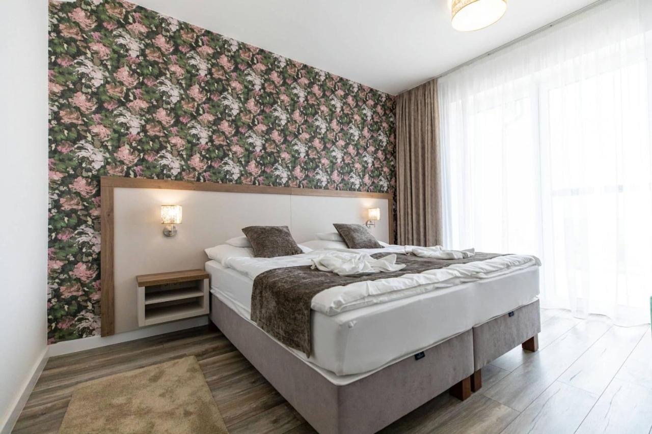 Aszuvilag Rezidencia With Sauna & Jacuzzi Legyesbenye エクステリア 写真