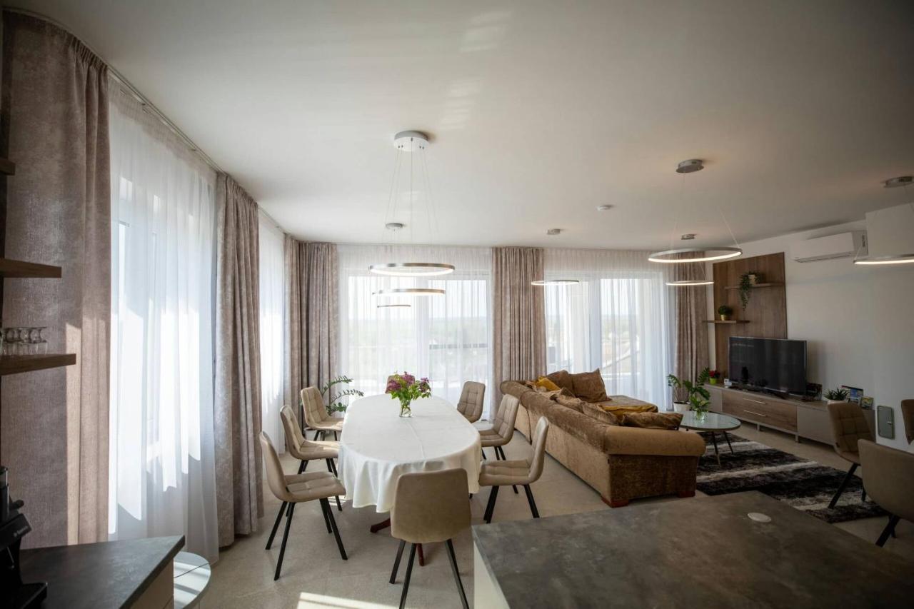 Aszuvilag Rezidencia With Sauna & Jacuzzi Legyesbenye エクステリア 写真