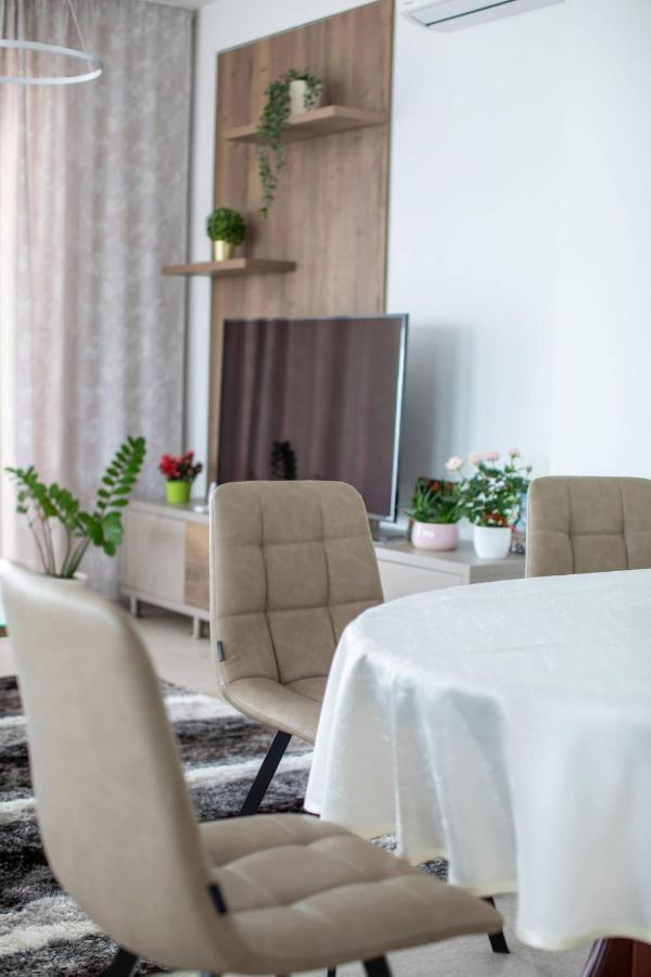 Aszuvilag Rezidencia With Sauna & Jacuzzi Legyesbenye エクステリア 写真